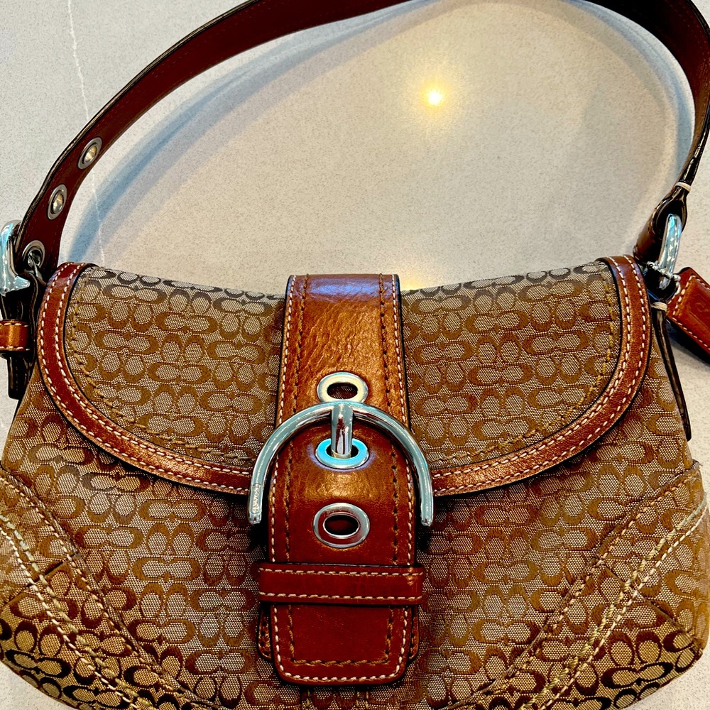 Ladies vintage coach soho bag
